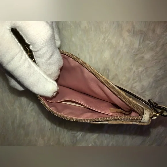 Coach Poppy Wristlet - Picture 7 of 14